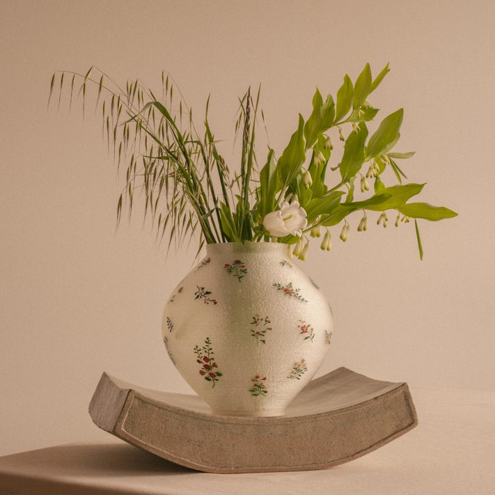 MIGAAM EXCLUSIVE - Flower Ottchil Moon Jar [Pre-Order]