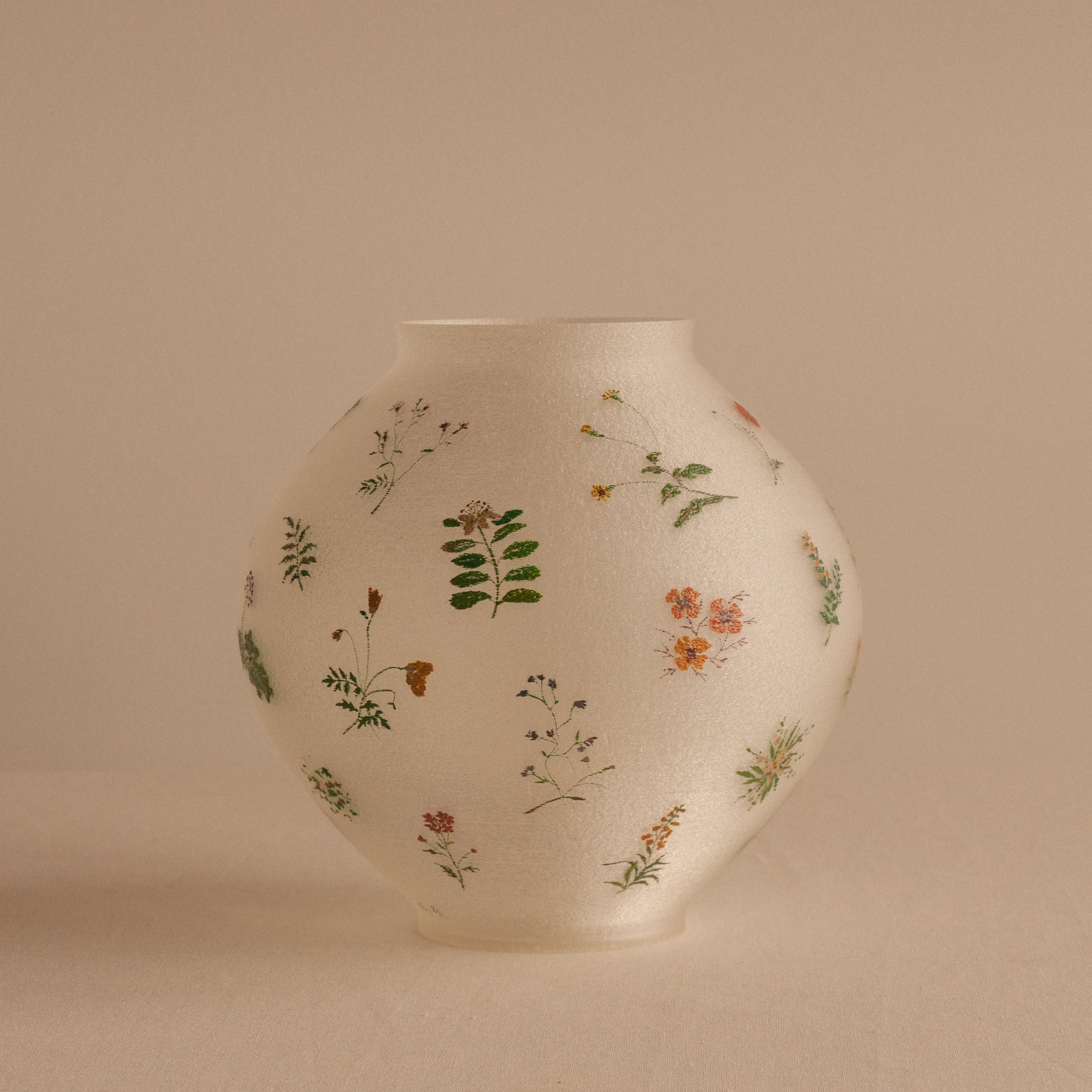 MIGAAM EXCLUSIVE - Flower Ottchil Moon Jar [Pre-Order]